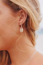 ⁦Natural Shell Cowrie Earrings Beach Seashell Drop Earrings Girls Earring Fashion Accessories⁩ - الصورة ⁦2⁩