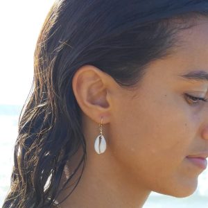 ⁦Natural Shell Cowrie Earrings Beach Seashell Drop Earrings Girls Earring Fashion Accessories⁩ - الصورة ⁦3⁩