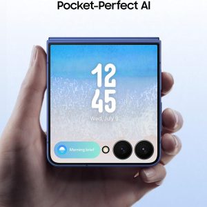 ⁦Samsung Galaxy Z Flip7, AI Phone, Night Black, 256GB storage, 12GB Memory, 50MP Camera for Selfie, 3nm Processor, 4300mAh Battery (Samsung Turkey Guaranteed)⁩ - الصورة ⁦4⁩
