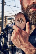 ⁦Mr. Beard Natural Beard Brush | Soft Bristle Grooming Brush for Men | Tames, Softens & Distributes Beard Oil Evenly⁩ - الصورة ⁦5⁩