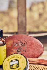 ⁦Mr. Beard Natural Beard Brush | Soft Bristle Grooming Brush for Men | Tames, Softens & Distributes Beard Oil Evenly⁩ - الصورة ⁦6⁩