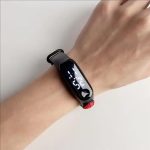 ⁦جي كيو ساعة يد الكترونية تعمل باللمس باضاءة LED مقاومة للماء للاطفال، سوار الكتروني رياضي يعمل باللمس - هدايا كرتونية جميلة للاطفال⁩ - الصورة ⁦4⁩