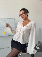 ⁦قميص شيفون سادة باكمام طويلة ورقبة شكل V للنساء، تصميم ملتف على الطراز الفرنسي للربيع/الصيف⁩ - الصورة ⁦5⁩