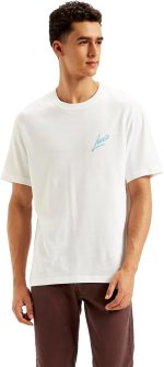 تيشرت عصري برسومات للرجال من ليفايس (عبوة من قطعة واحدة)