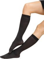 ⁦Charmaine Knee-High Opaque and Plain Polyester Socks for Women⁩ - الصورة ⁦3⁩