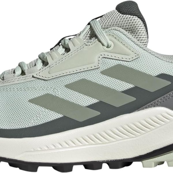 حذاء تيريكس انيلاندر للمشي لمسافات طويلة للنساء من اديداس