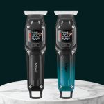 ⁦Hair & Beard Trimmer v-964 Stainless Steel Blades Motor Turbo 7000 RPM USB Charger 3 Shaving Combs Runtime 100 Minutes Charging Time 1.5 Hours Travel Size⁩ - الصورة ⁦8⁩