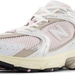 New Balance mens 530 Sneaker