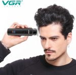 ⁦VGR V-937 Professional Rechargeable Hair Trimmer with USB Charging Cable, LED Display, Stainless Steel blades, 3 Guide Combs for Men, 2000 mAh Li-ion Battery (Black)⁩ - الصورة ⁦7⁩