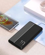 ⁦WIWU Wi-P032 Dual USB-A and Type-C PD LED Light Battery Life Series 10000mAh Power Bank - Black|18 Months Warranty⁩ - الصورة ⁦3⁩