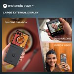 ⁦Motorola razr 50 (Koala Grey, 8GB RAM, 256GB Storage) | 3.6" External AMOLED Display | 6.9" AMOLED 120Hz Display | 32MP Selfie Camera⁩ - الصورة ⁦4⁩