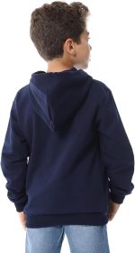 ⁦سويت شيرت سادة بغطاء للرأس وأكمام طويلة وجيوب جانبية للأولاد من اندورا⁩ - الصورة ⁦3⁩