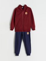 ⁦LC WAIKIKI Boys Hooded Barcelona Printed Tracksuit Set⁩ - الصورة ⁦2⁩