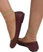 ⁦Charmaine Women Ankle-High Ultra Sheer Socks With Striped Cuffs⁩ - الصورة ⁦4⁩