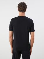 ⁦LC WAIKIKI Men V Neck Jersey T-Shirt⁩ - الصورة ⁦4⁩