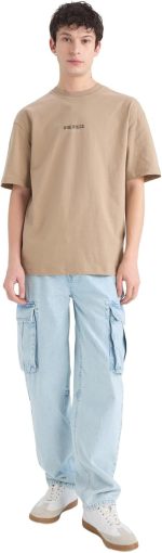 تيشرت محبوك برقبة دائرية ضيقة وأكمام قصيرة شبابي طراز D5619AX من ديفاكتو