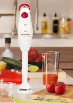 ⁦Moulinex DD1001EG Turbomix Plus, Hand Blender, 350 Watts, 800 Milliliters Plastic Beaker, 2 Blades, Hang-Up Ring, White and Red⁩ - الصورة ⁦5⁩