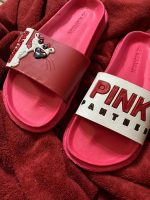 ⁦شبشب حريمى طبى احمر بنعل مرن مريح - شبشب خروج ومنزل - شبشب شاطئ Slipper Red Wide For Women & Girls , Non Slip & Soft Outdoor , indoor & Beach - Medical & Comfy Leather⁩ - الصورة ⁦5⁩