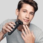 ⁦Braun Series 5 MBS5 Wet & Dry Electric Shaver, SensoFlex, AutoSense, Travel Kit, Black - Braun Max 100 Years Limited Edition⁩ - الصورة ⁦3⁩