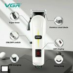⁦Professional Men's Razor V-213 Professional Blades with Blade Length Adjustment Arm Lithium Battery 2000 MAH Charging and Electricity⁩ - الصورة ⁦4⁩