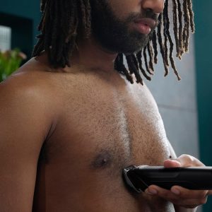 ⁦Philips Norelco Multigroom Series 5000 18 Piece, Beard Face, Hair, Body and Intimate Hair Trimmer for Men – NO Blade Oil MG5910/49⁩ - الصورة ⁦12⁩