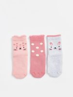 ⁦LC WAIKIKI Printed Baby Girl Socks 3 Pack⁩ - الصورة ⁦2⁩