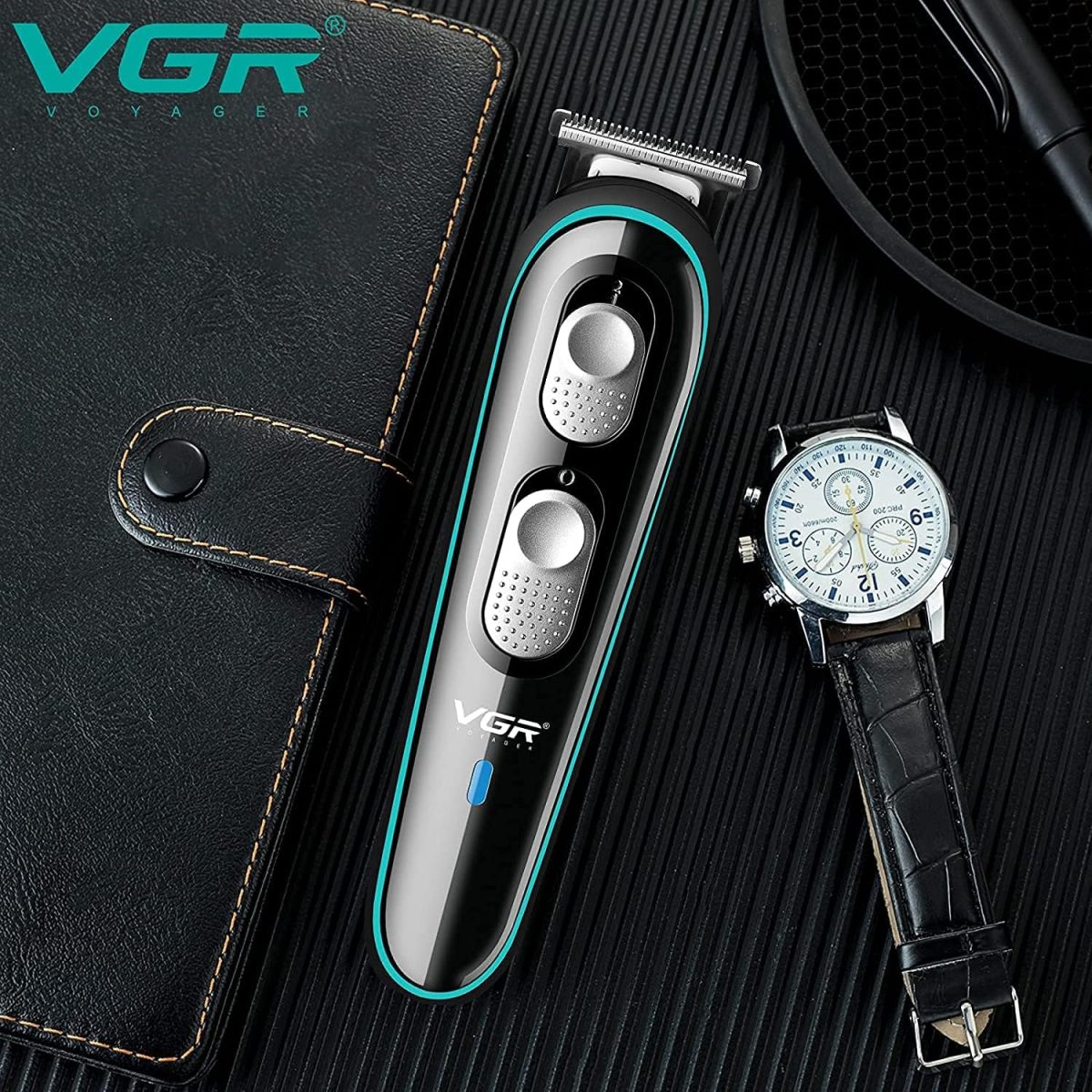 ⁦VGR V-055 Professional Cordless Beard Hair Trimmer Kit Wireless Hair Grooming Trimmers with 4 Guide Combs Brush USB Cord for Men, Family or Pets Rechargeable Li-ion Battery 120 mins Runtime - Black⁩ - الصورة ⁦7⁩