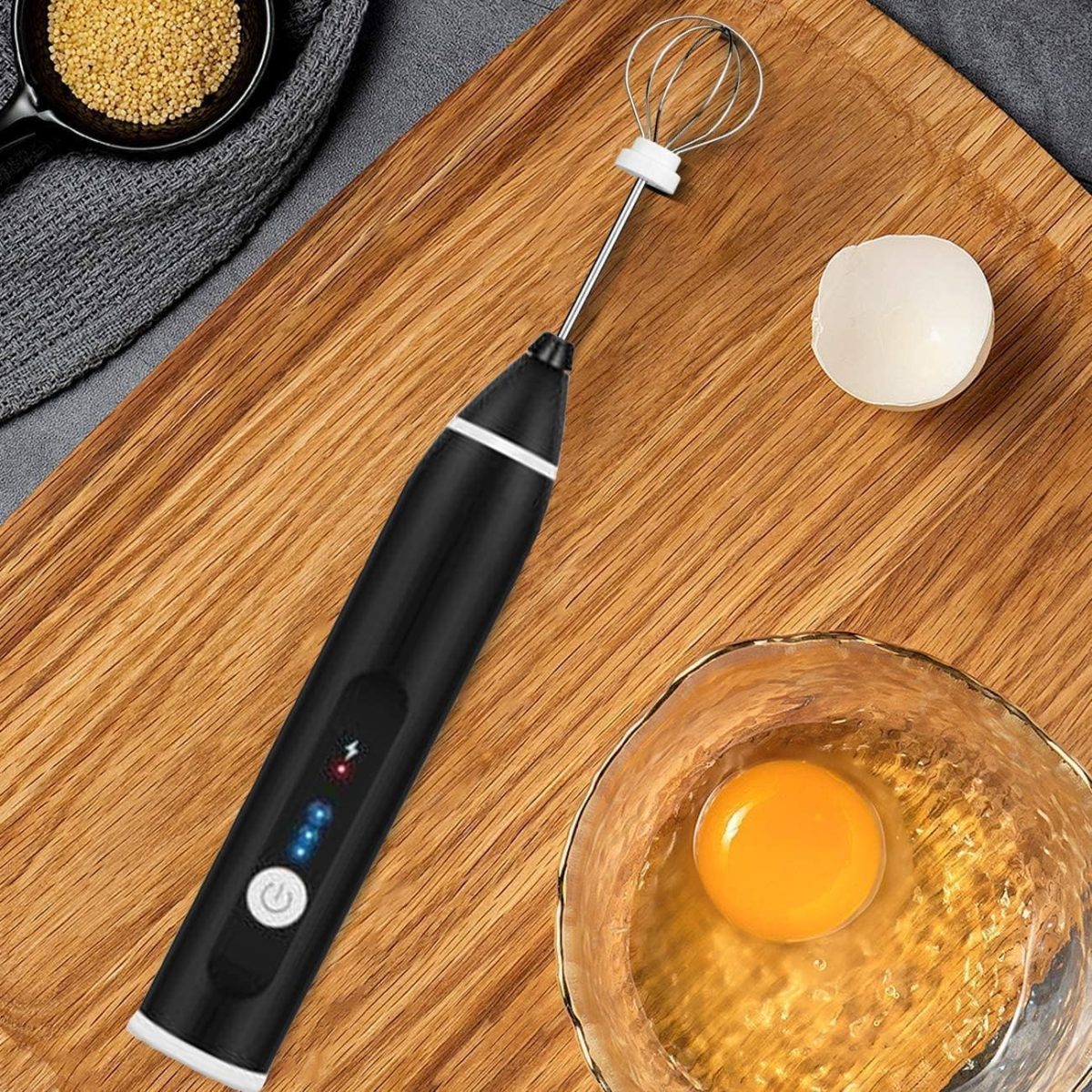 ⁦Milk frother handheld, rechargeable electric mixer for coffee drink, foam bread maker, 3 speed adjustable hand held mixer for mini whisk, cappuccino latte hot chocolate (black)⁩ - الصورة ⁦6⁩