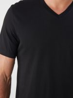 ⁦LC WAIKIKI Men V Neck Jersey T-Shirt⁩ - الصورة ⁦3⁩