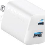 شاحن من أنكر بتقنية USB، متوافق مع آيفون وآيباد وجالاكسي وبيكسل، بمنفذين