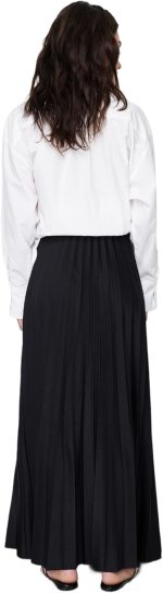 ⁦Trendyol Womens Black Pleated Knitted Long Skirt TCTSS24EE00005 Hijab Skirt⁩ - الصورة ⁦6⁩