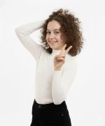 ⁦بلوفر فاخر برقبة نصف وعالية للاطفال من وايت ايجل - سويتر من مزيج من القطن والصوف فائق النعومة للاولاد والبنات⁩ - الصورة ⁦7⁩