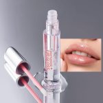 ⁦ملمع شفاه مرطب بتركيبة عالية اللمعان مع أداة توزيع، 2 مل- شفاف⁩ - الصورة ⁦3⁩