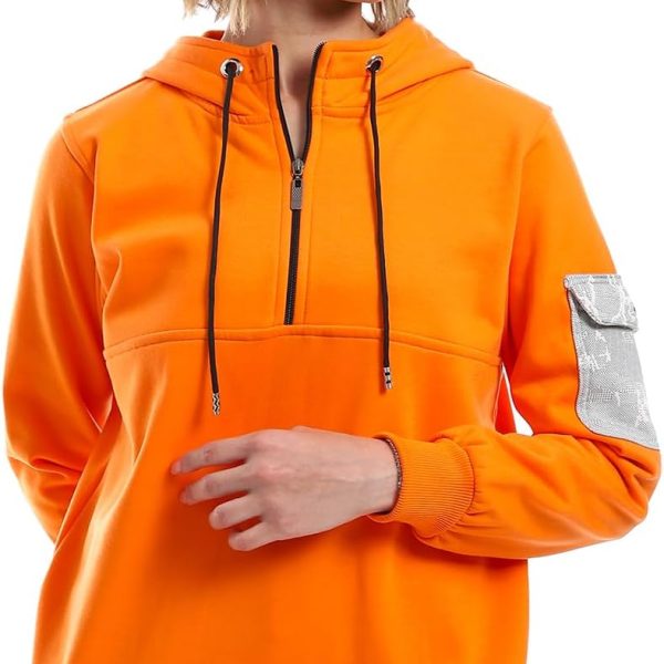 سويت شيرت حريمي مغلق بغطاء للرأس وسوستة أمامية من سيزر