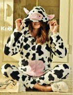 ⁦سالوبيت شتوي قطيفة بغطاء للراس وسوستة امامية بتصميم بقرة, متعدد, One Size⁩ - الصورة ⁦4⁩