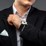 ⁦اساور ساعة سيليكون من كوبي - سريعة الفك - سوار ساعة بديل، سوار ساعة عالمي مقاوم للماء مع مشبك فضي للرجال والنساء متوافق مع اساور الساعات الذكية/الرياضية⁩ - الصورة ⁦6⁩