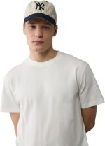 تيشرت من قماش بيكيه وتصميم على شكل مربع بقصة مريحة للرجال من امريكان ايجل