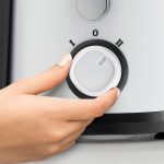 ⁦عصارة عصير طراز JE600-B5 سعة 600 وات مع 2 تحكم في السرعة 65 ملم من بلاك اند ديكر، مع وعاء تغذية كبير سعة 1.5 لتر، وعاء جمع العصير سعة 500 مل، وفلتر ستانلس ستيل امنة للغسل في غسالة الاطباق⁩ - الصورة ⁦4⁩