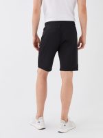 ⁦LC واكيكي شورت رياضي بقصة قياسية للرجال⁩ - الصورة ⁦7⁩