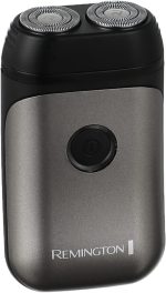 ⁦ماكينة حلاقة للاستخدام في السفر من رمينجتون R95⁩ - الصورة ⁦4⁩