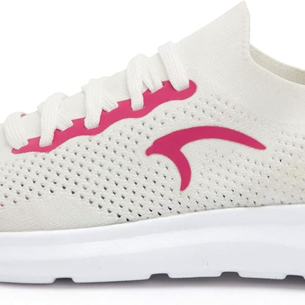 حذاء رياضي للنساء من مينترا كاي وايرز