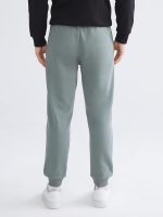 ⁦LC واكيكي بنطلون رياضي للرجال بقصة عادية⁩ - الصورة ⁦4⁩