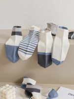 ⁦جوارب سمارت ايدج بطول الكاحل من مزيج القطن ،شراب رجالي زارا لبني ، مقاس عادي، ، مصنوعة من خامات عالية الجودة، بألوان رائعة، ، تصميم جديد، ٥ أزواج مع هدية واحدة، متعددة الألوان.⁩ - الصورة ⁦3⁩