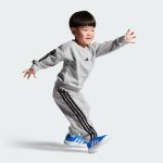 ⁦حذاء جري بابل كومفي اي للأولاد والبنات الصغار من اديداس⁩ - الصورة ⁦7⁩