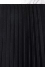 ⁦Trendyol Womens Black Pleated Knitted Long Skirt TCTSS24EE00005 Hijab Skirt⁩ - الصورة ⁦5⁩