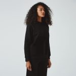 ⁦جين سويت شيرت - رقبة دائرية ضيقة من القطن والصوف الثقيل | ضروري يومي بسيط لراحة عصرية⁩ - الصورة ⁦3⁩