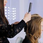 ⁦مشط شعر لتصفيف وتقسيم الشعر للنساء من هيسكات، مشط بذيل دبوس (أسنان ناعمة باللون الأسود)⁩ - الصورة ⁦6⁩