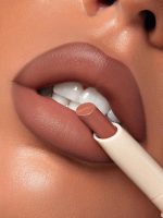 ⁦احمر شفاه وقلم تحديد العين جلام 101 من شيجلام - لون كراميل داكن، مات⁩ - الصورة ⁦5⁩