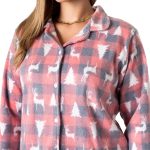 ⁦طقم بيجامة بولار كلاسيكي للكريسماس للنساء | ملابس نوم شتوية ناعمة مع طباعة الغزالة والشجرة | ملابس مريحة للعطلات | بيجامة للنساء من زيكوتكس⁩ - الصورة ⁦4⁩