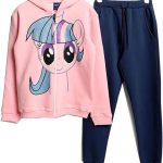 سويت شيرت رياضي بغطاء للرأس وبنطلون رياضي من القطن مطبوع عليه عبارة «What's new Pony»